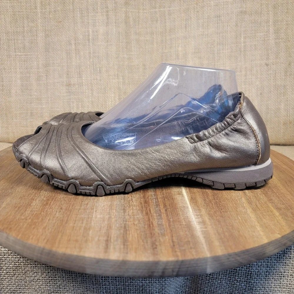 Skechers Originals Bikers Flats Leather Peep Toe Bronze Slip On Shoes Women's 9